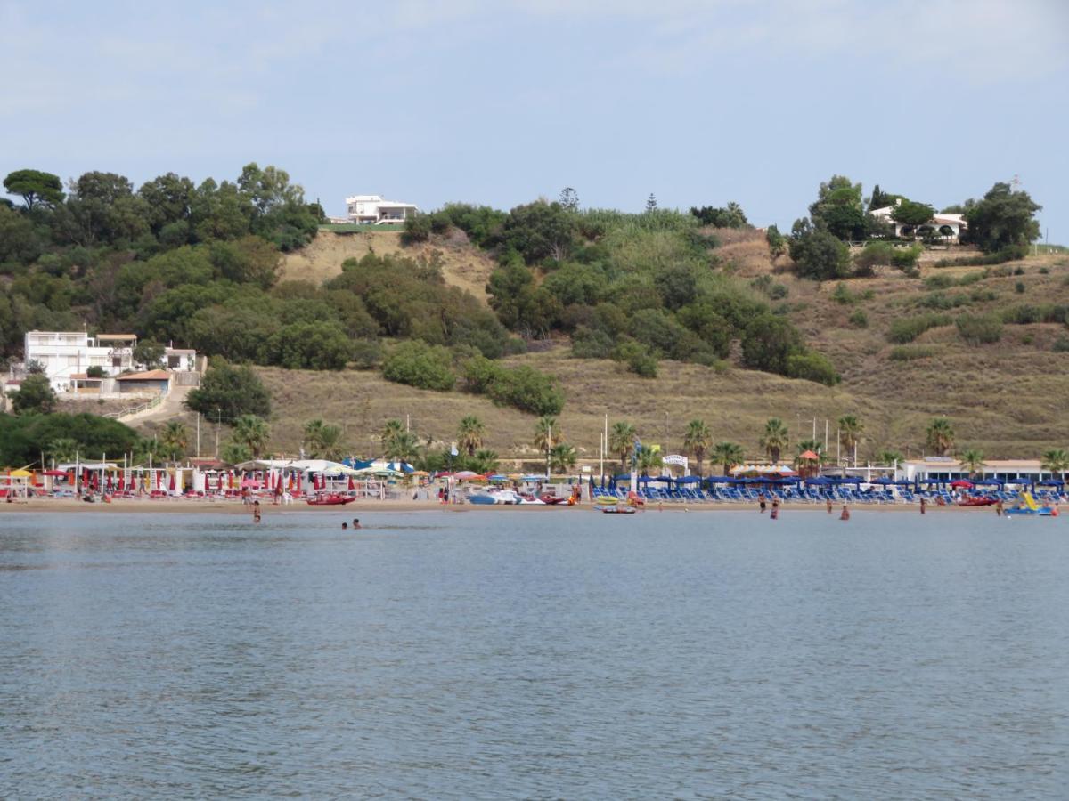 Case Barrera Porto Palo Exterior foto