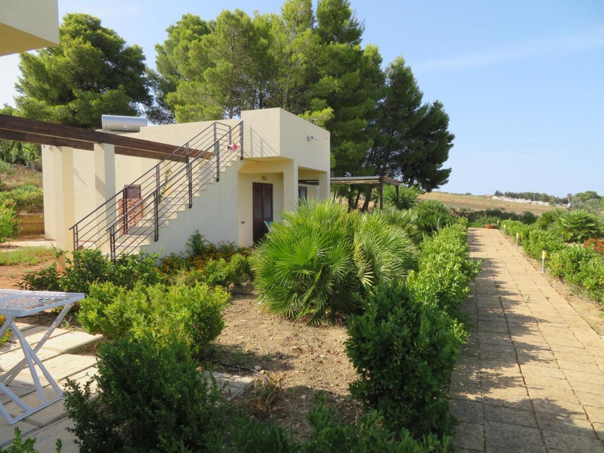 Case Barrera Porto Palo Exterior foto