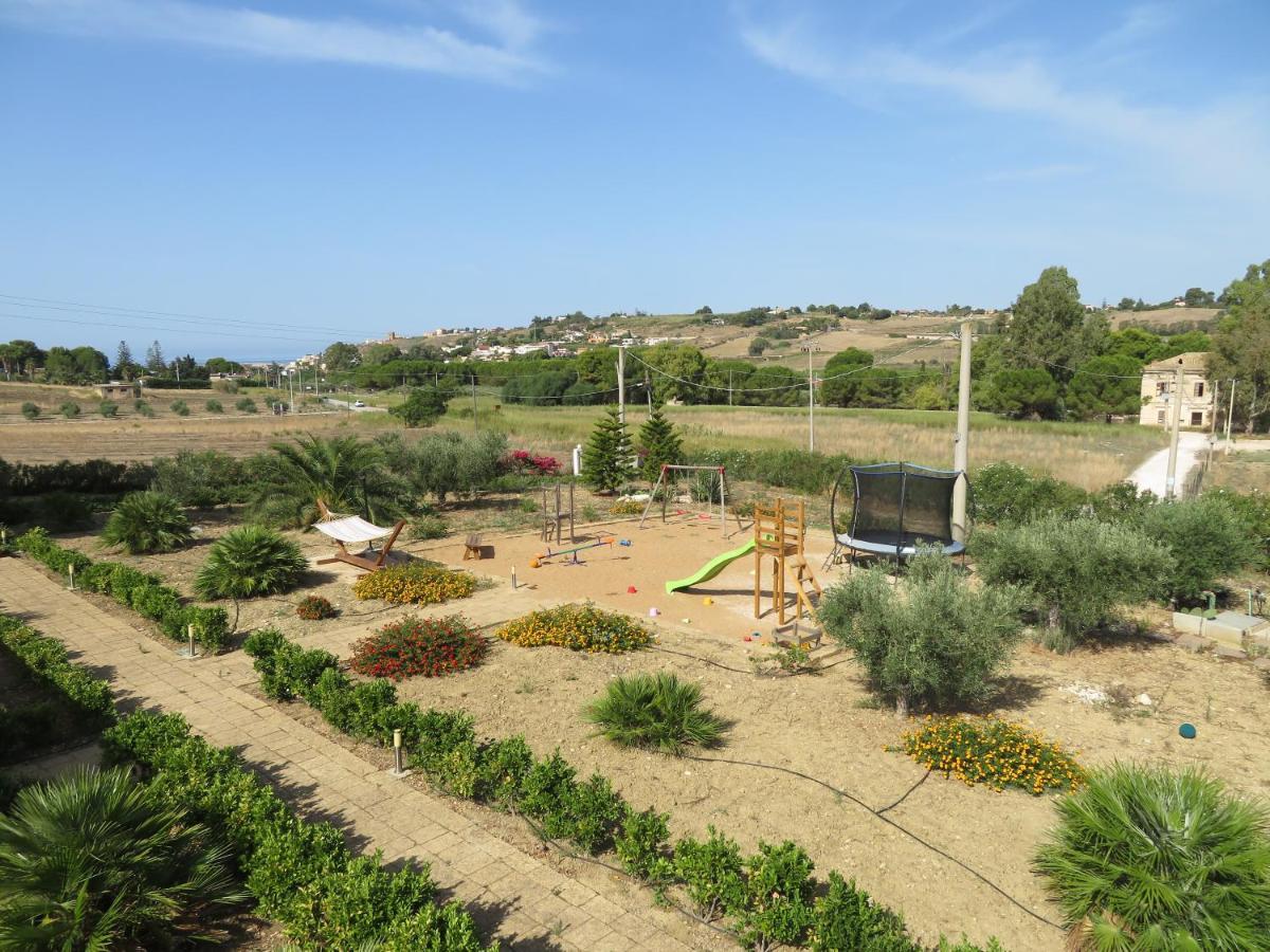 Case Barrera Porto Palo Exterior foto